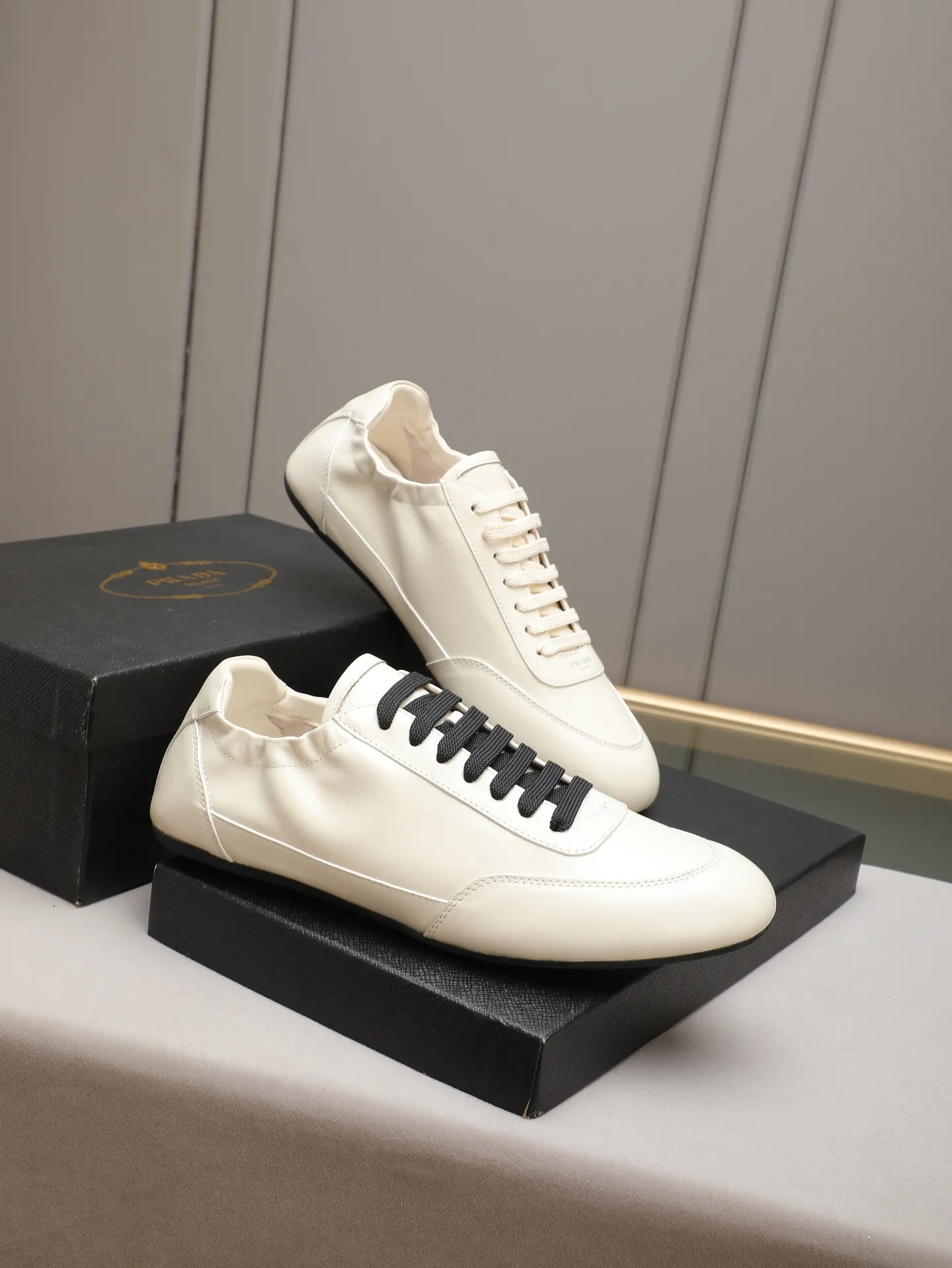 Men's shoes 💰520 PRADA, original version developed 1:1. Fabric sheepskin ➕Imported water-dyed sheep lining, rubber outsole, code number 38 to 44 (45 customized)
